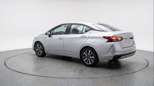 Brilliant Silver Metallic 2025 Nissan Versa 1.6 SV