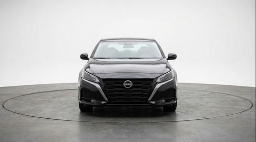 Super Black 2025 Nissan Altima SV FWD
