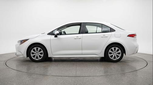 Ice Cap 2025 Toyota Corolla LE