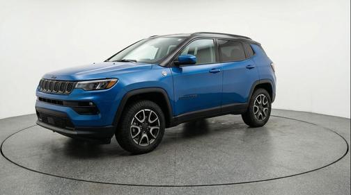 Hydro Blue Pearlcoat 2025 Jeep Compass Trailhawk