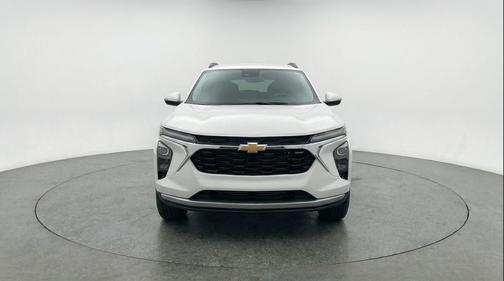 Summit White 2025 Chevrolet Trax LT