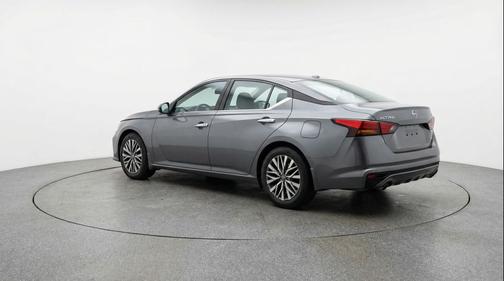 Gun Metallic 2025 Nissan Altima SV FWD