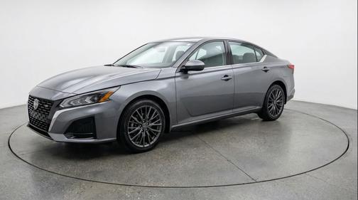 Gun Metallic 2025 Nissan Altima SV FWD