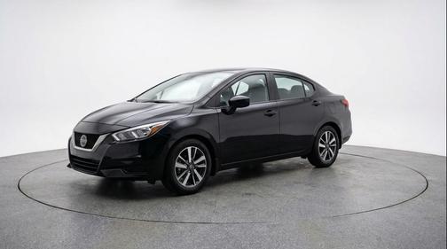 Super Black 2025 Nissan Versa 1.6 SV