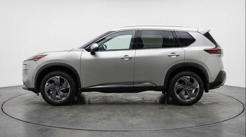 Brilliant Silver Metallic 2025 Nissan Rogue SV