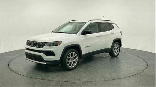 Bright White Clearcoat 2025 Jeep Compass Limited