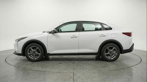 Snow White Pearl 2025 Kia K4 LXS