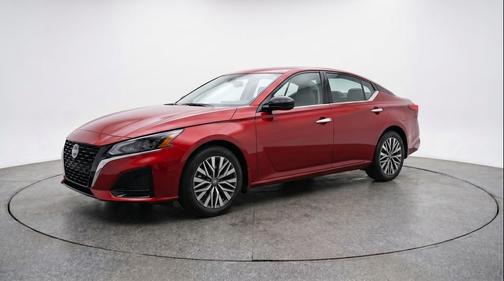 Scarlet Ember Tintcoat 2025 Nissan Altima SV FWD