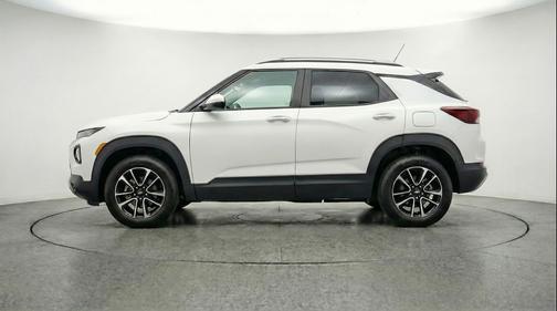 Summit White 2025 Chevrolet Trailblazer LT