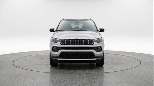 Silver Zynith Metallic Clearcoat 2025 Jeep Compass Limited