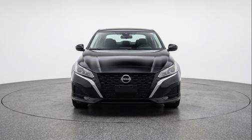Super Black 2025 Nissan Altima SV FWD