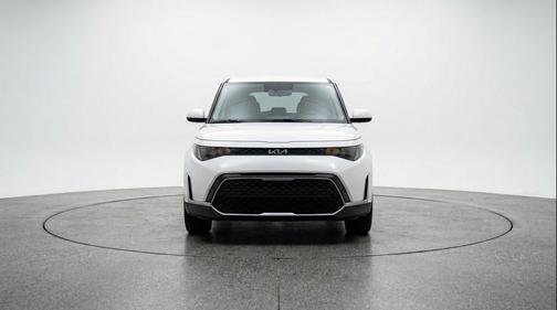 Snow White Pearl 2025 Kia Soul LX