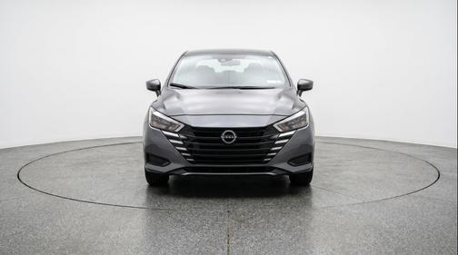 Gun Metallic 2025 Nissan Versa 1.6 SV