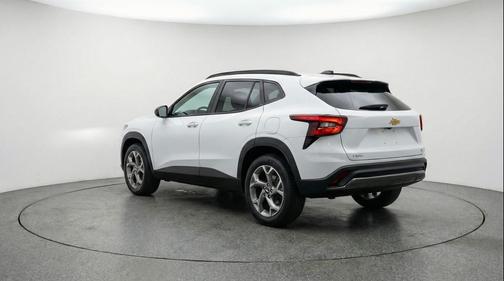 Summit White 2025 Chevrolet Trax LT