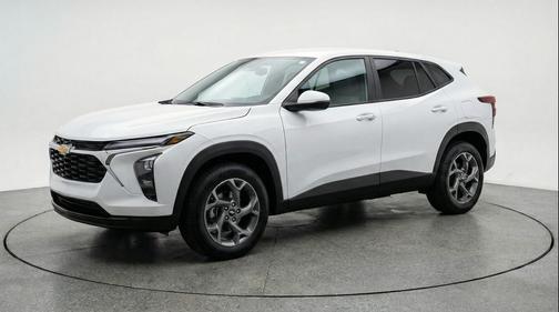 Summit White 2025 Chevrolet Trax LT