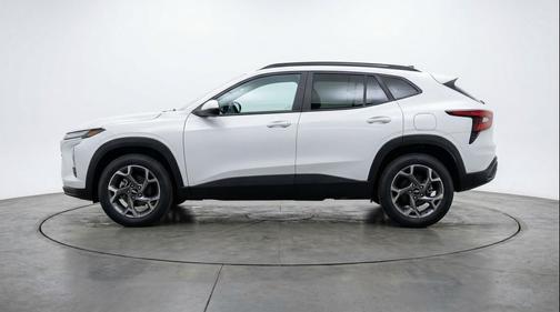 Summit White 2025 Chevrolet Trax LT