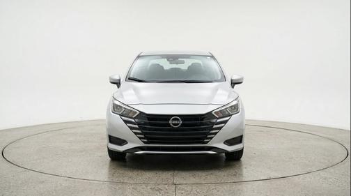 Brilliant Silver Metallic 2025 Nissan Versa 1.6 SV