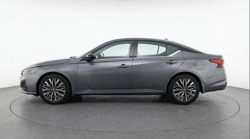 Gun Metallic 2025 Nissan Altima SV FWD