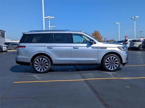 2023 Lincoln Navigator Reserve