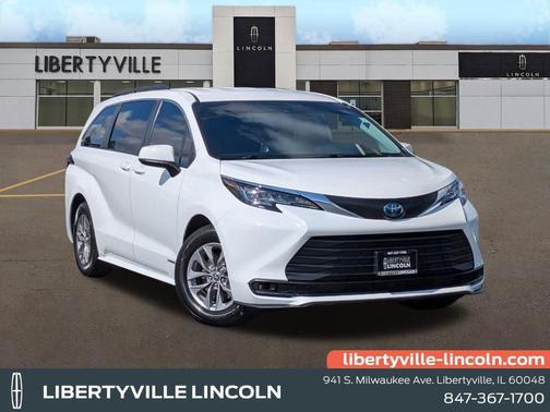 2021 Toyota Sienna LE