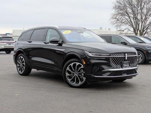 2025 Lincoln Nautilus Reserve