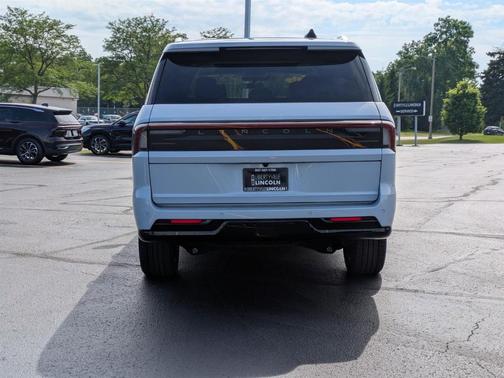 2025 Lincoln Navigator L Reserve