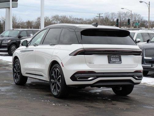 2025 Lincoln Nautilus Reserve