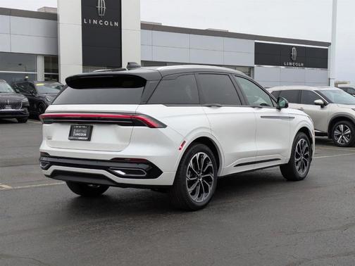 2025 Lincoln Nautilus Reserve