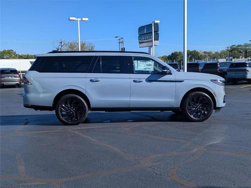 2025 Lincoln Navigator L Reserve