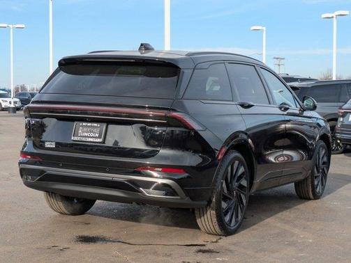 2025 Lincoln Nautilus Reserve