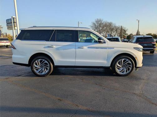 2025 Lincoln Navigator Reserve