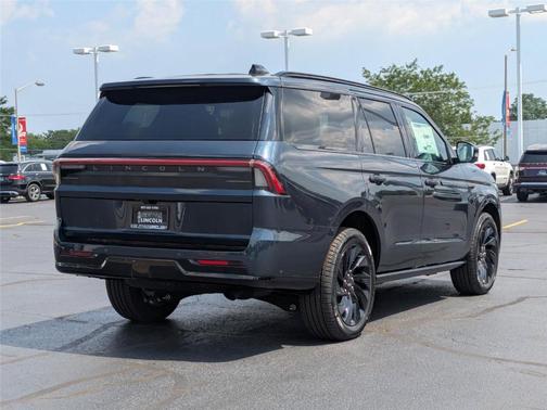 2025 Lincoln Navigator Reserve
