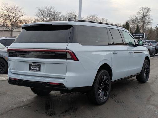 2026 Lincoln Navigator L Reserve