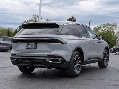 Metallic 2026 Lincoln Nautilus Premiere