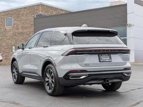 Metallic 2026 Lincoln Nautilus Premiere