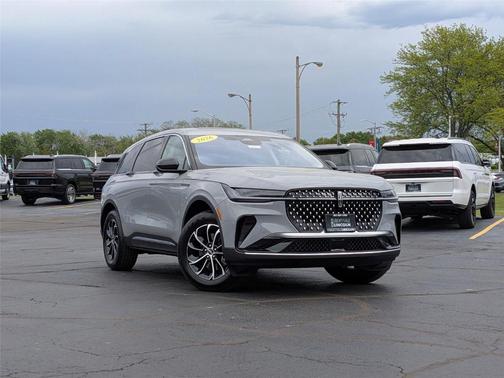 Metallic 2026 Lincoln Nautilus Premiere