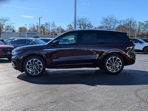2025 Lincoln Nautilus Reserve