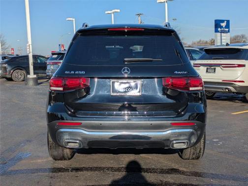 2022 Mercedes-Benz GLB 250 Base 4MATIC