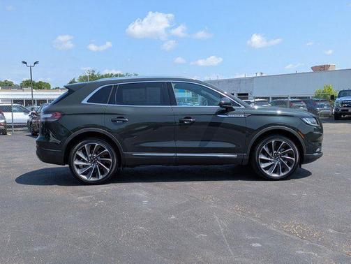 2022 Lincoln Nautilus Reserve