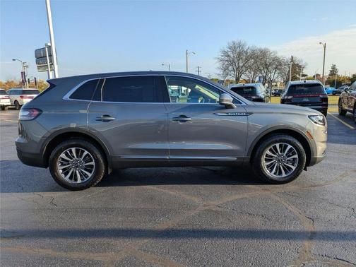 2022 Lincoln Nautilus Standard