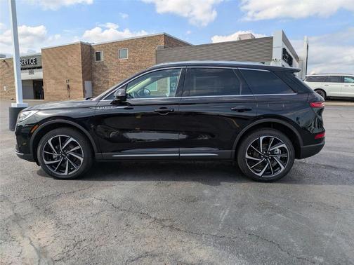 Infinite Black Metallic 2023 Lincoln Corsair Reserve