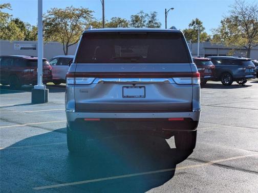 2022 Lincoln Navigator L Reserve