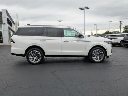 2025 Lincoln Navigator Reserve