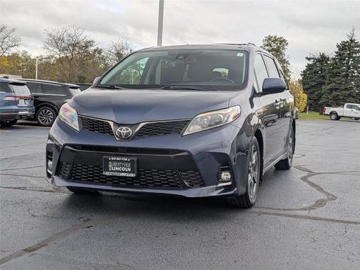 2018 Toyota Sienna SE Premium