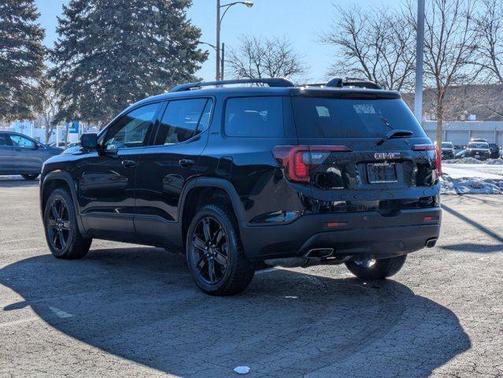 2022 GMC Acadia SLT