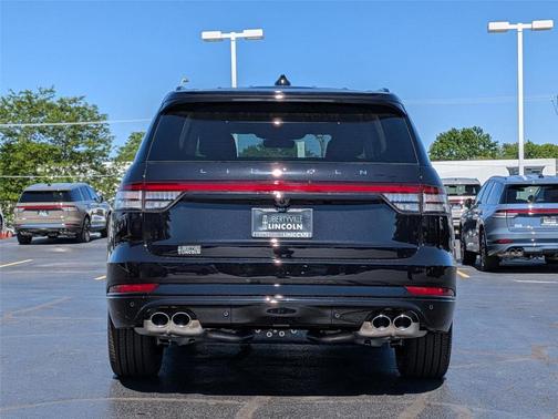 Infinite Black Metallic 2026 Lincoln Aviator Premiere