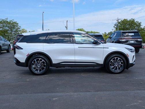 2025 Lincoln Nautilus Premiere