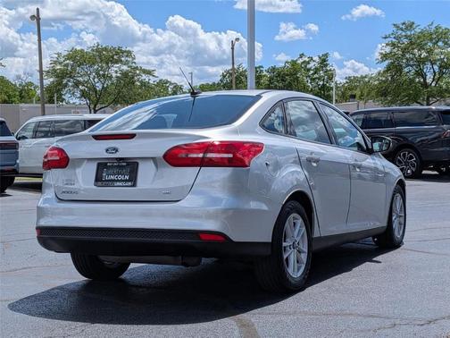 Ingot Silver 2017 Ford Focus SE