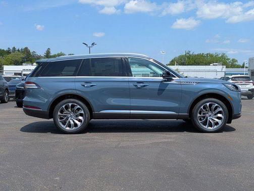 2025 Lincoln Aviator Premiere