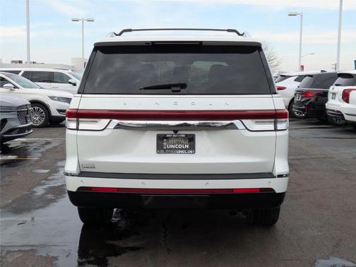 2023 Lincoln Navigator L Reserve